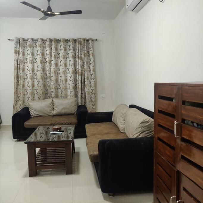 Kivi'S Kozy 2Bhk Luxurious Apartment Goa By Leela Homes Arpora Eksteriør bilde